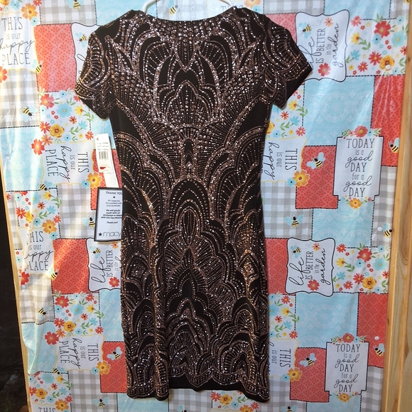 NWT JUMP SHORT SLEEVE BODY CON DRESS - Picture 3 of 10